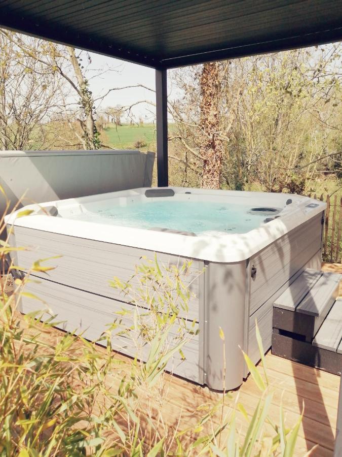 Bed and Breakfast Le Domaine De Pivette Avranches Esterno foto
